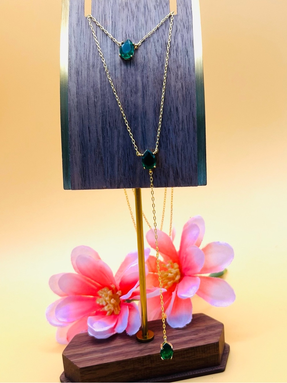 14KG plated Necklace with emerald Green  CZ, tear drop layer design